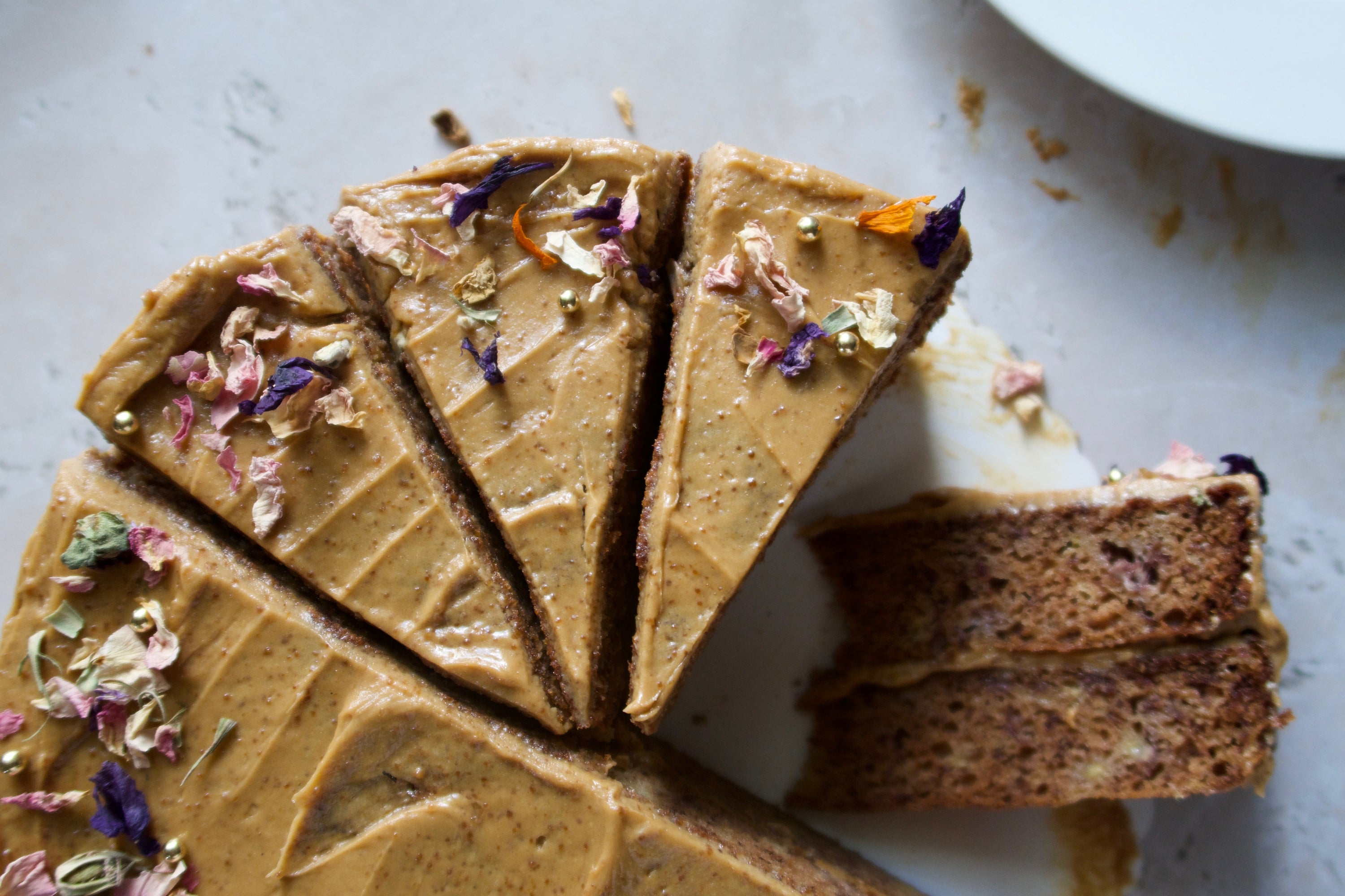 Caramel Banana Cake